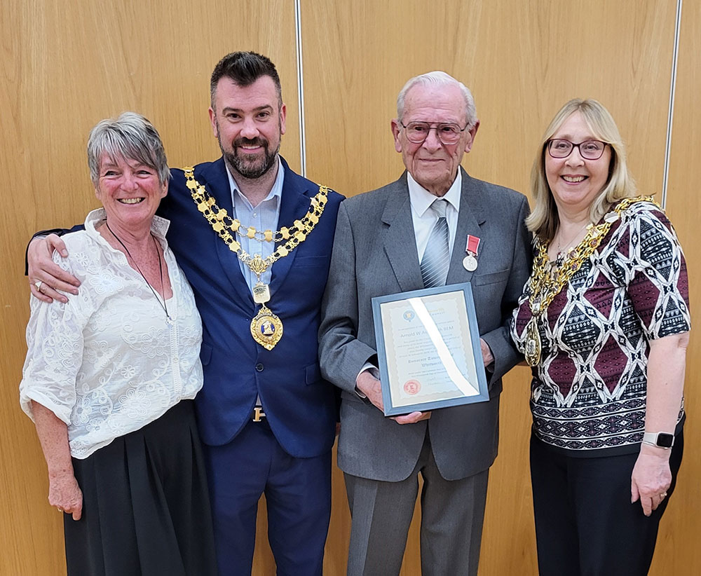 Mr Arbnold Ashworth councillors